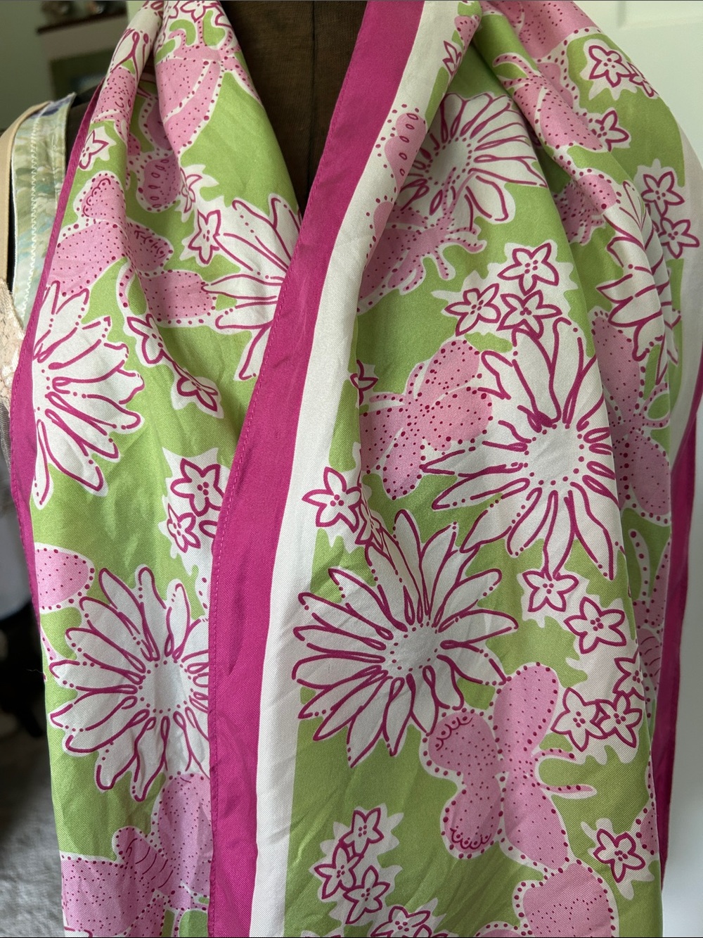 Lilly Pulitzer scarf collaboration Susan Koman breast cancer & Ford 💯 silk.
